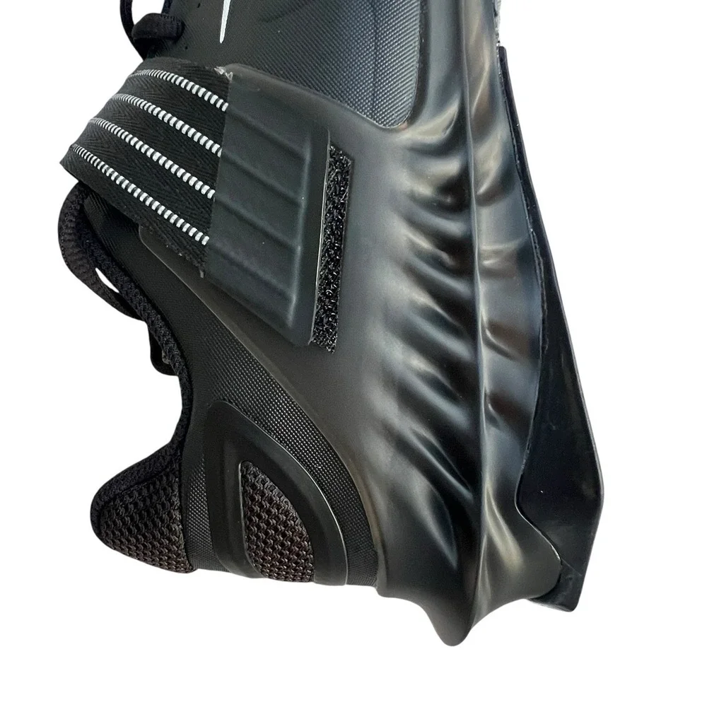 Nike savaleos black